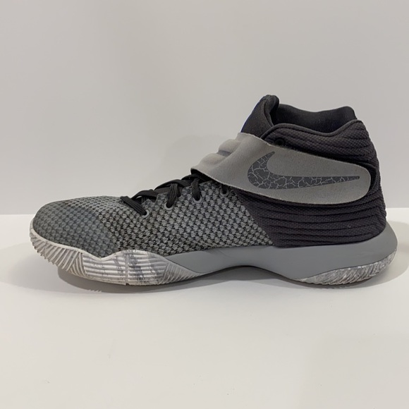 Men’s Kyrie 2 “Omega” - Size 12 - Picture 5 of 8